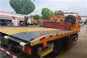 美溪附近拖车电话号码服务