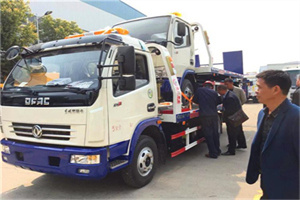 美溪汽车道路救援拖车价格
